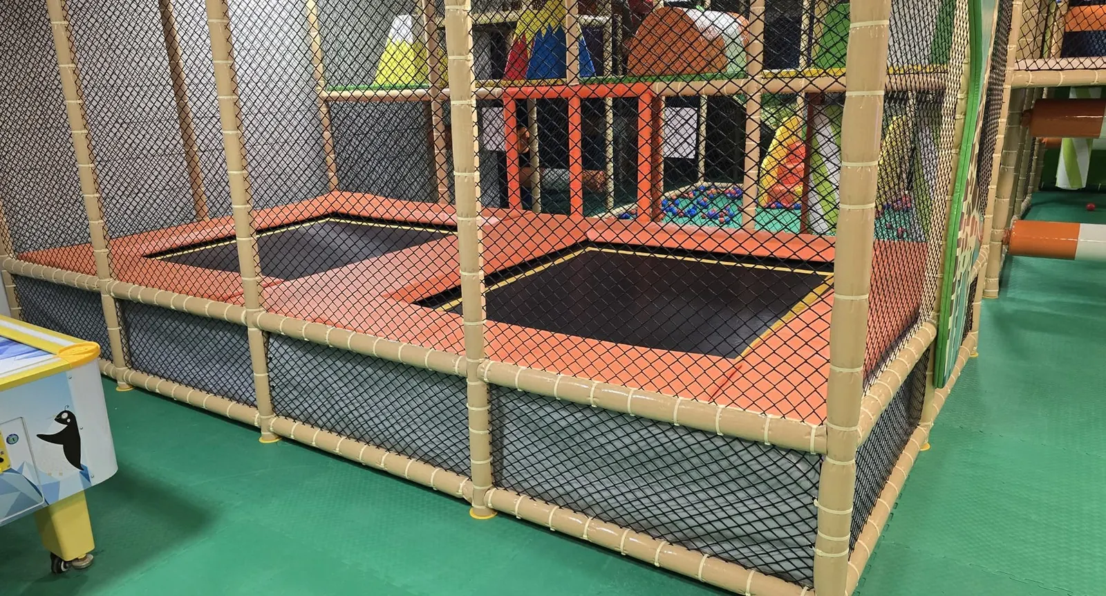 Trampolin-Arena
